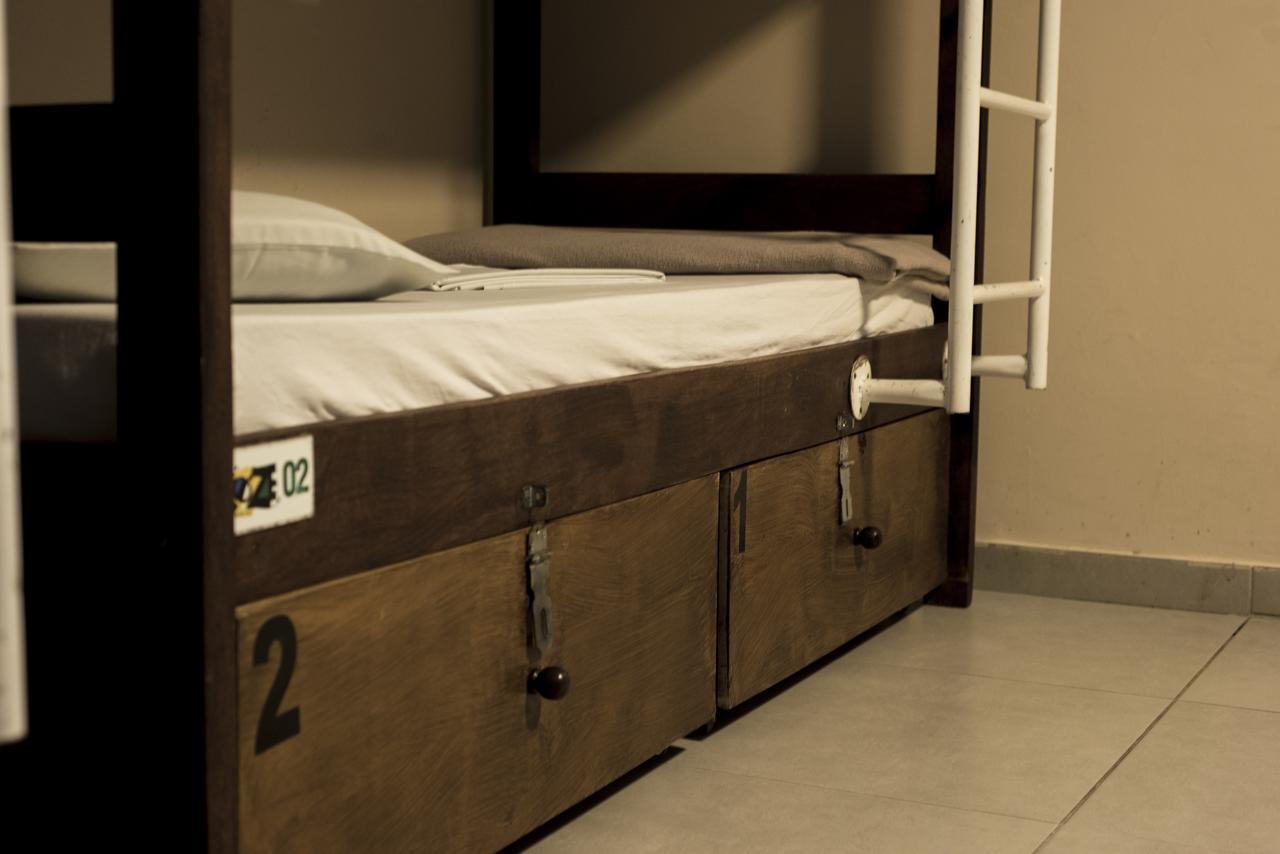 Lakehouse 24Hs Hostel Lagoa Conceicao フロリアノポリス エクステリア 写真